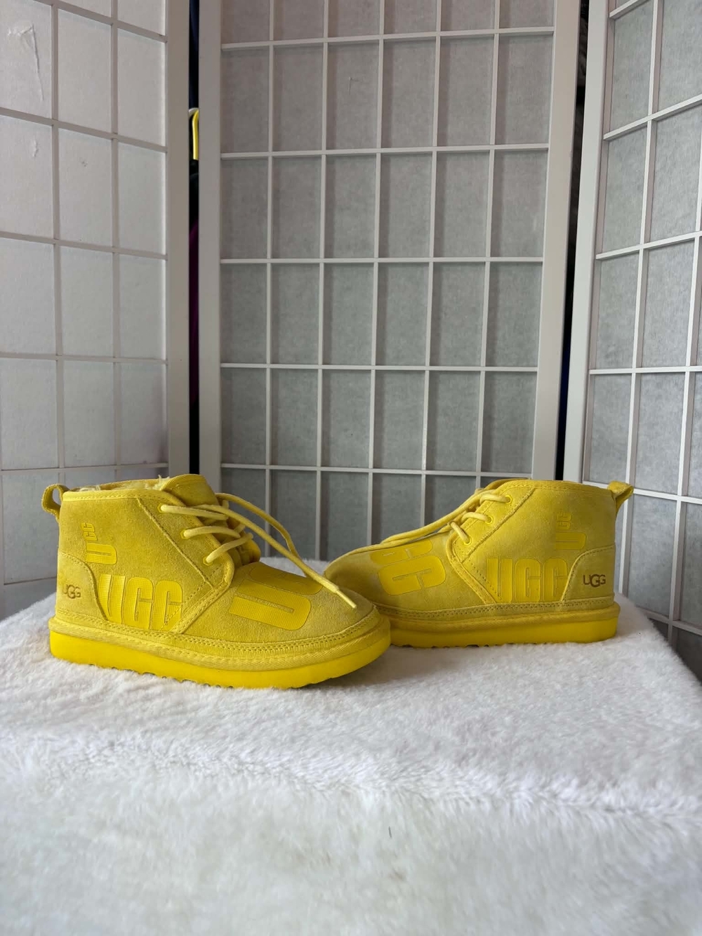 UGG Kids Yellow Suede Lace-Up Boots